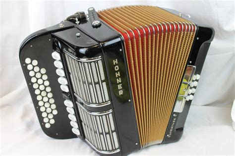 2660 - Black Hohner Ouverture V C F Club LMMMH 31 8