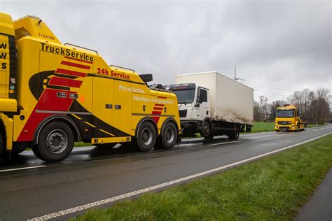 Lkw verunglückt Kreisstraße 25 zwischen Graes und Epe war Stunden gesperrt