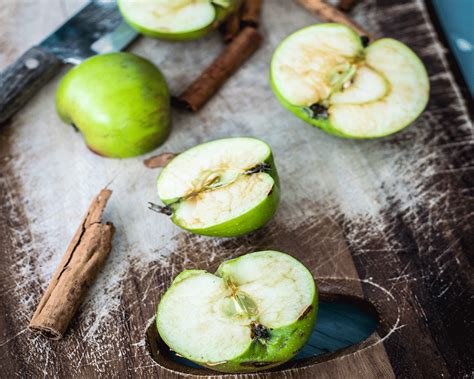 Eating Right: Apple Cinnamon Breakfast Bars — Greater Joliet Area YMCA