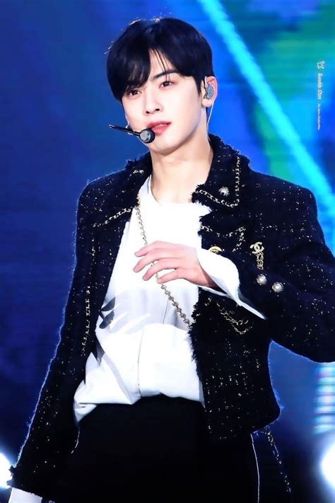 Sao nam hot nhất cộng đồng gay Hàn Quốc Có cả tình cũ Nhã Phương Kang Tae Oh và tài tử Trò