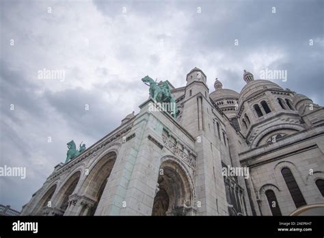 Sacre coeur montmartre interior hi-res stock photography and images - Alamy