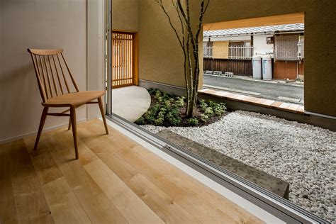 Hearth Architects Designs Japanese House With Indoor Garden