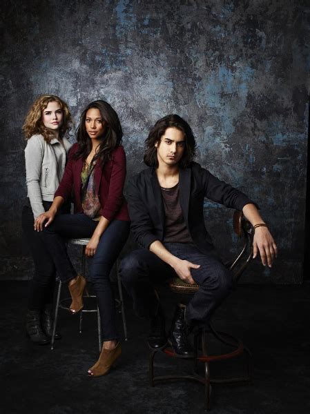 Twisted Cast Promotional Photos 1 - Twisted TV Show Photo (35316528 ...