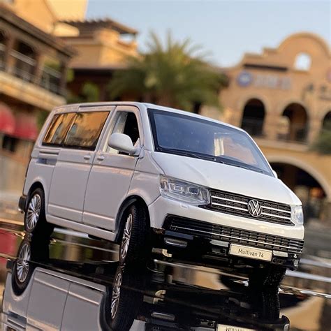 Модель Автомобиля Volkswagen Multivan. Металлическая Машинка ...