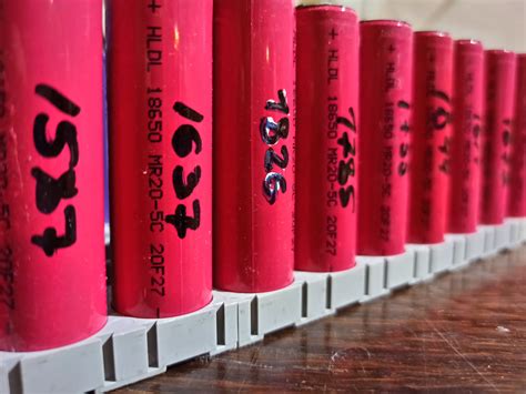 Аккумуляторы 18650 Li-ion 1800-2000 МАч Бу — Купить Недорого на Bigl.ua ...