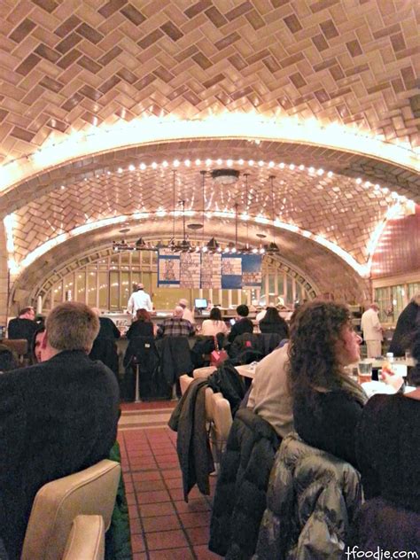 The oyster bar at a restaurant in Grand Central Station is historic 6