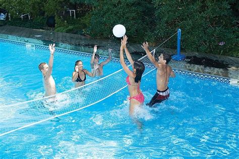 12 Pool Volleyball Nets for Hot Afternoons (And Competitive Families ...