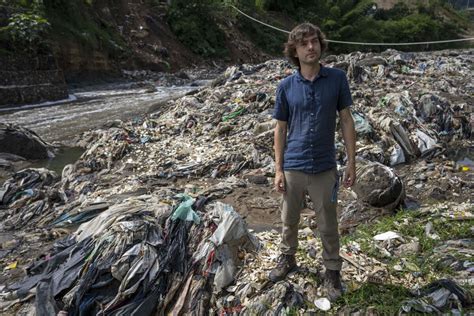 Limpian En Guatemala Uno De Los Ríos Más Sucios Del Mundo Los Angeles Times