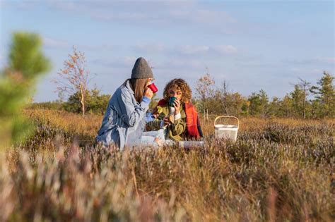 228 Hot Countryside Girls Big Girls Stock Photos Free Royalty Free Stock Photos From Dreamstime