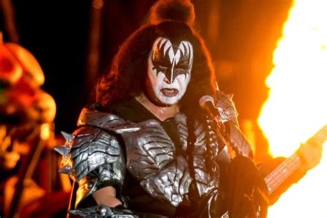 Conhe A Curiosidades Sobre Gene Simmons Um Dos Fundadores Do Kiss