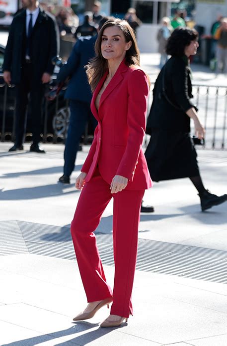 Letizia Di Spagna Il Top Effetto Nude Che Sfida Il Protocollo