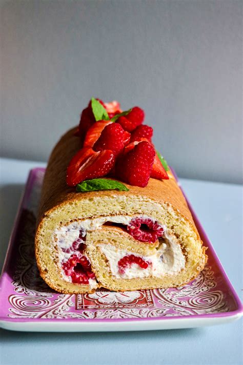 Biscuit roulé aux framboises et cream cheese FOODLOLO