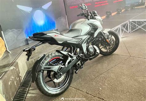 Pulsar N160 Nueva Moto De Estilo Deportivo En Colombia Precio Y Datos