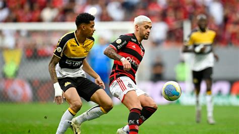 Flamengo Mant M Bom Desempenho Em Partidas Contra O Crici Ma