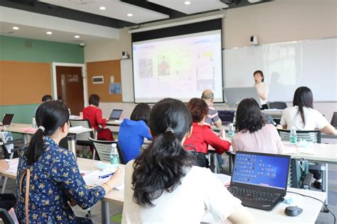 信息技术赋能教学发展规划暨课题研究学习活动成功举办 ——领军人才科研品牌建设指导 项目开展 华南师范大学教育人工智能研究院