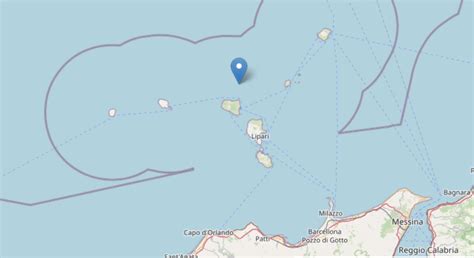 Trema Ancora La Terra Alle Eolie Terremoto Magnitudo 3 1