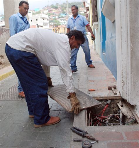 Reparan Alumbrado P Blico En Tres Parroquias Diario La Verdad De Vargas