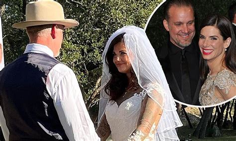 Sandra Bullocks Ex Jesse James Marries Former Porn Star Bonnie Rotten In Backyard Wedding The