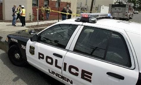 Linden police stop a suspected tire thief and find 97 packets of heroin ...