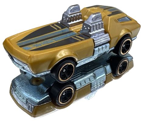 Hot Wheels 2025 HW Track Champs 3 5 Gold Twin Dorado New For 2025