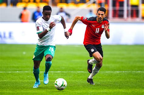 Anciens Bouna Sarr Bless Par Sa Non S Lection Socios Fc Metz