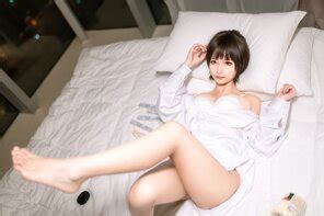 Chunmomo 蠢沫沫 白衬衫 Chunmomo 蠢沫沫 白衬衫 Porn Pic