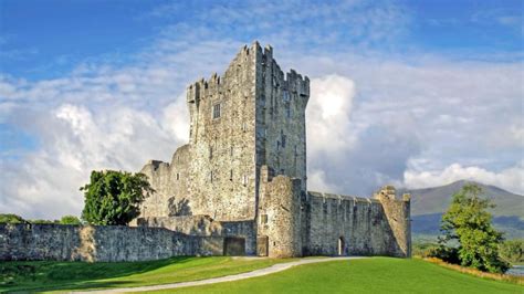 Ross Castle - Killarney National Park - backiee