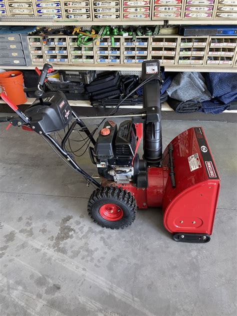 Snow blower 26inch Craftsman for Sale in Moses Lake, WA - OfferUp