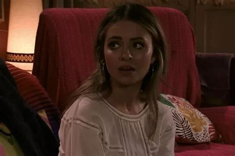 ITV Coronation Street S Daisy Baby Twist Sealed As She Embarks On