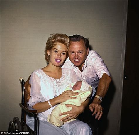 Mickey Rooney Dies Aged 93 Daily Mail Online