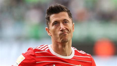 Verzockt Sich Lewandowski Beim Fc Bayern Das Ronaldo Thema Wird Wieder