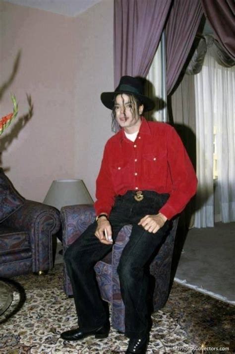 Michael Jackson And His Damn Red Shirt Sports Hip Hop And Piff The Coli