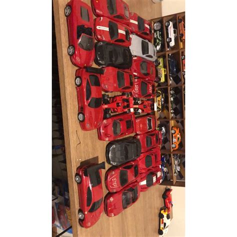 Miniatura Postos Shell Hot Wheels Ferrari Shell V POWER HOT WHEELS