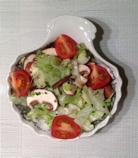 Wessels Low Carb Welt Eisbergsalat Mit Champignons