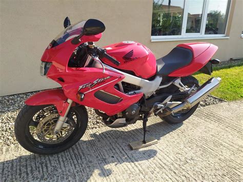 Honda VTR 1000 F FireStorm 2002 65 000 Kč TipMoto