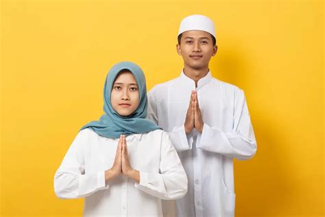 Siapa Sangka Inilah Sejarah Baju Koko Yang Kerap Digunakan Pria Muslim