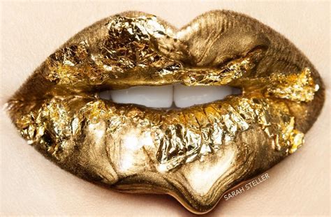 This Mesmerising Video Shows How Those Drippy Golden Lips Are Done