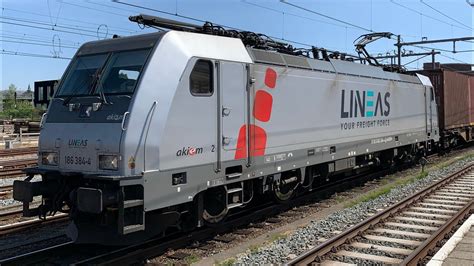 LINEAS Traxx 186 384 Vertrekt Met Een Volvo Trein Vanuit Station