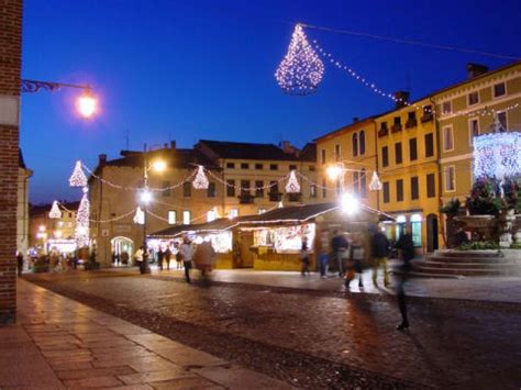 Mercatino Di Natale Di Bassano Del Grappa