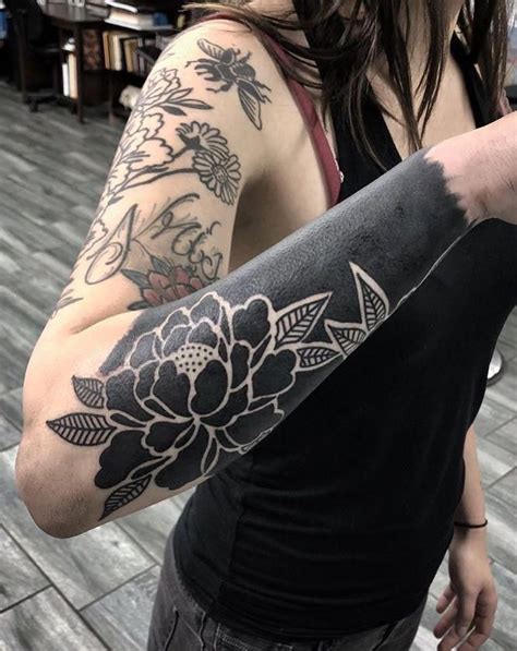 Awesome Blackout Tattoo Ideas 💛💛💛💛💛 Sleevetattoos Blackout Tattoo