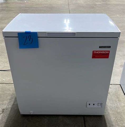 Thomson 7 0cu Ft White Chest Freezer Earl S Auction Company