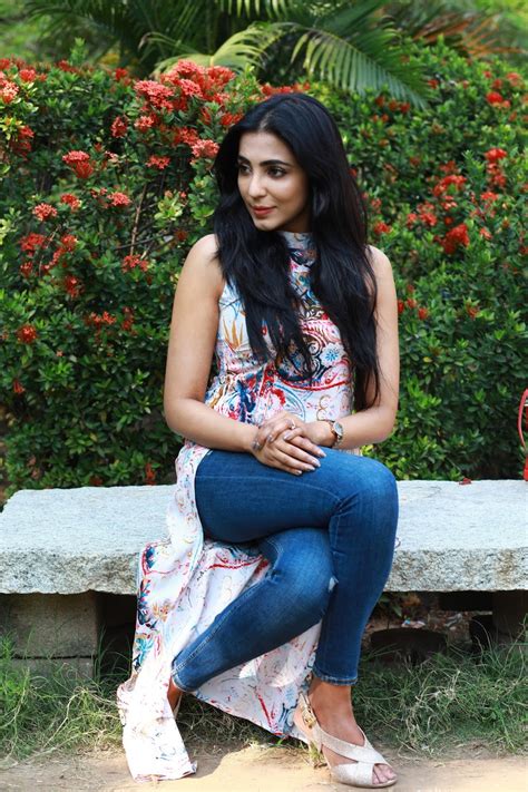 DESI ACTRESS PICTURES Parvathy Nair Wallpapers Parvathy Nair Hot Pics Parvathy Desipixer