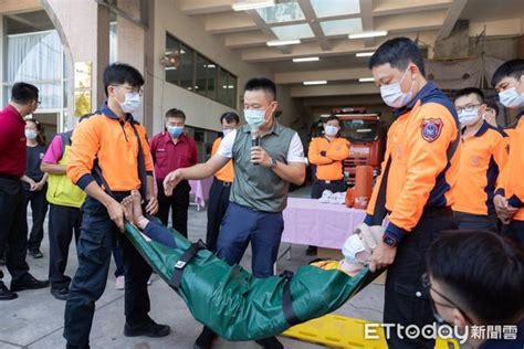 強化南消救護效能 和欣護理之家捐贈軟式人體搬運背帶 Ettoday地方新聞 Ettoday新聞雲