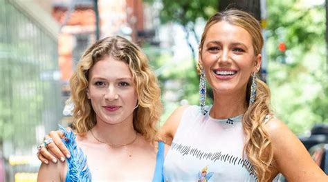 Blake Lively Isabella Ferrer Share Insight Into Playing Lily In It