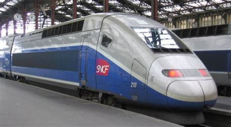 Travel From Rome To Paris By Highspeed Train | Save A Train