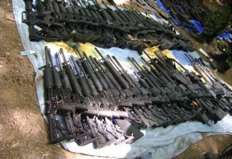 Weapons of a Mexican Drug Cartel (30 pics)