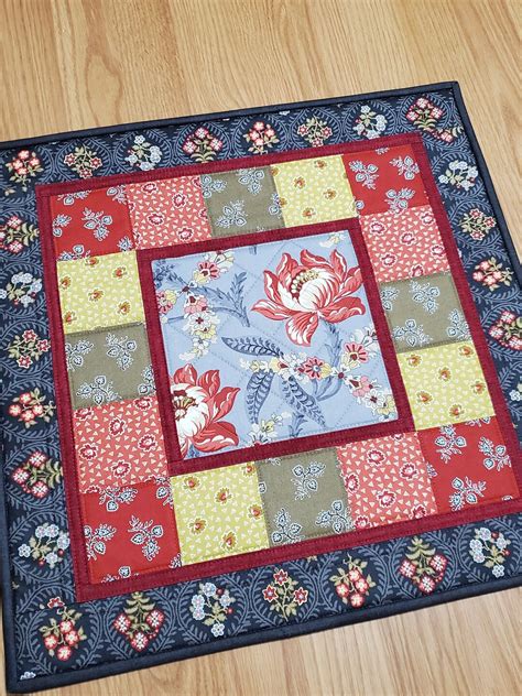 Quilted Floral Table Topper Winter Wall Hanging Vintage Style