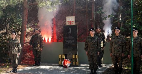 Przekaz historyczny zawody strzeleckie i wojskowa grochówka