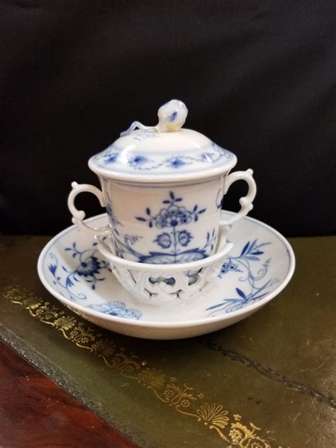 Th Century Meissen Chocolate Cup Princessantiques Net