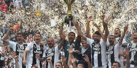 Serie A Festa Scudetto Per La Juventus Le Immagini Della Premiazione